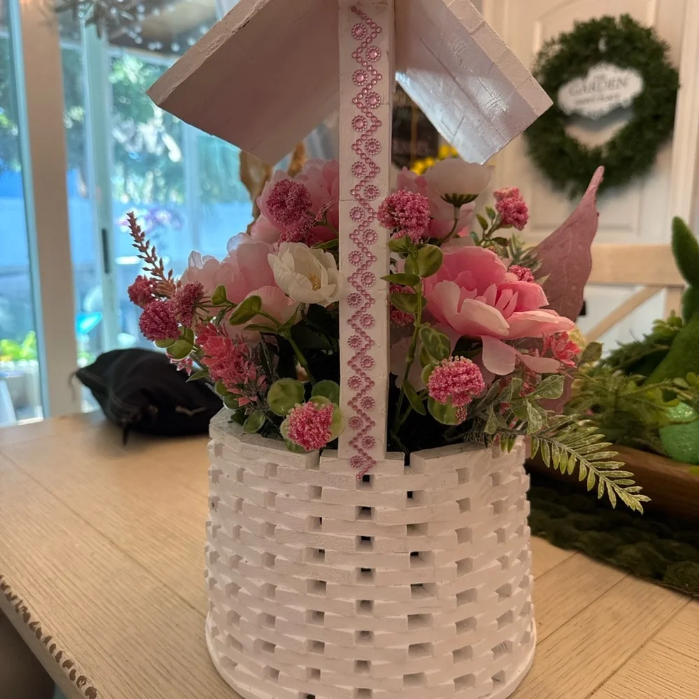Wishing Well Planter  Perfect for Mother’s Day